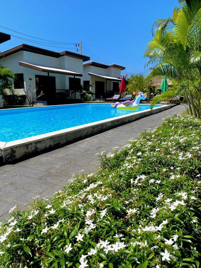 קו לנטה Yindee Lanta Villas מראה חיצוני תמונה